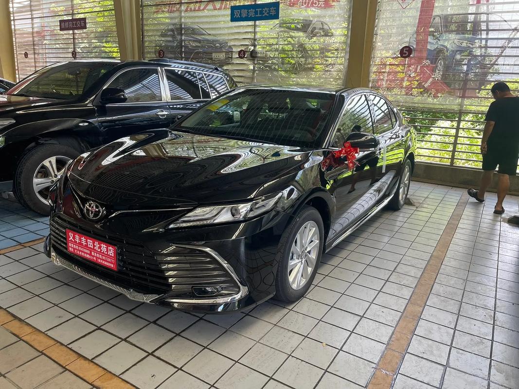 全新丰田凯美瑞包月价优，品质出行触手可及